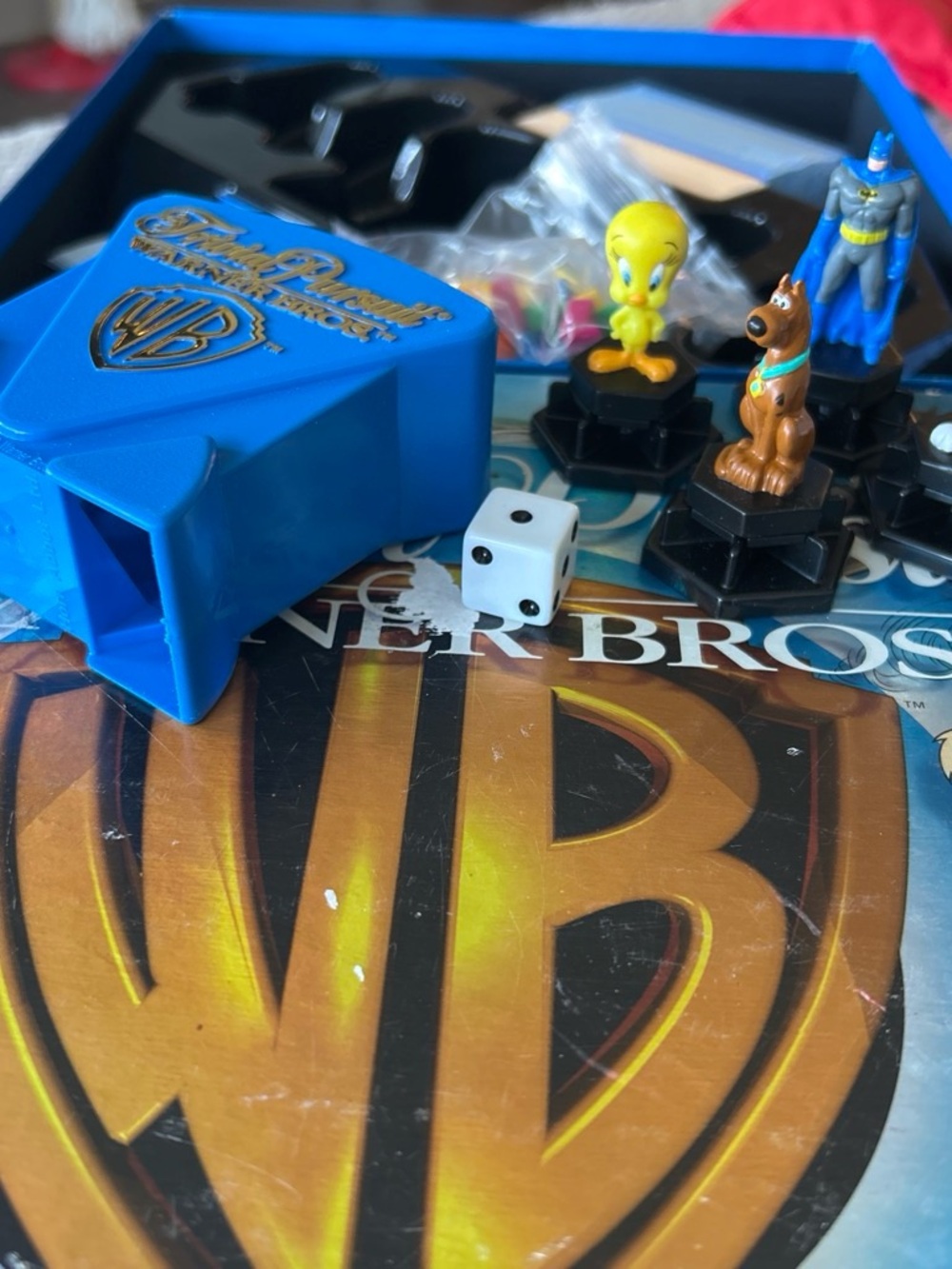 Game Box Contents - Picture 5 of 5